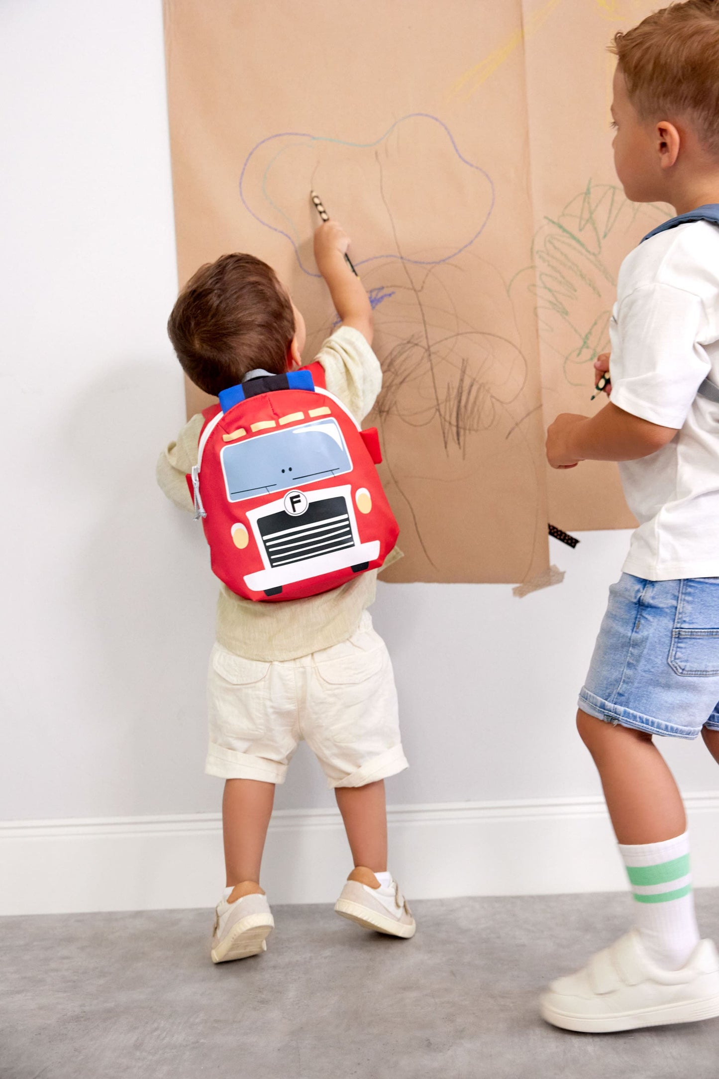 Lässig Rucksack, Tiny Backpack, Feuerwehrauto rot