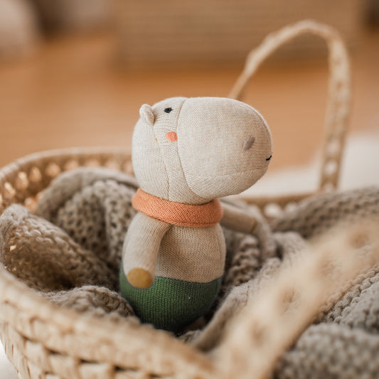 Ava&Yves Babyrassel Hippo, Nilpferd, grüne Hose