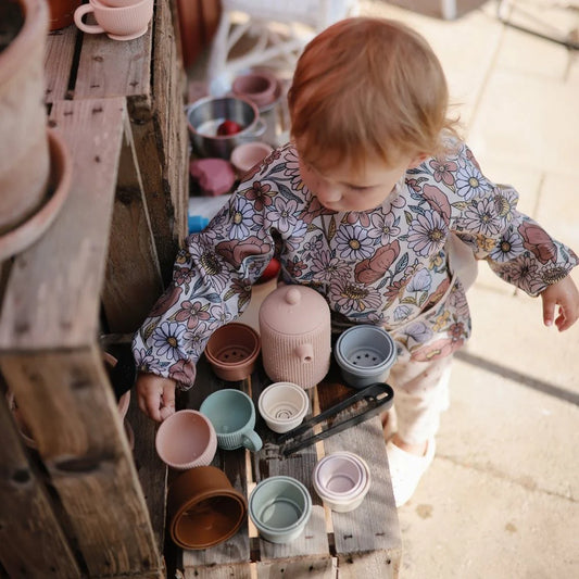 Mushie langärmliges Lätzchen retro flowers