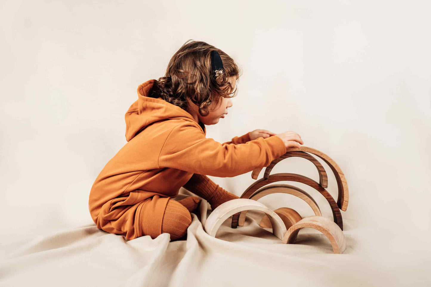 Chimpy Toys Regenbogen-Set aus Naturholz