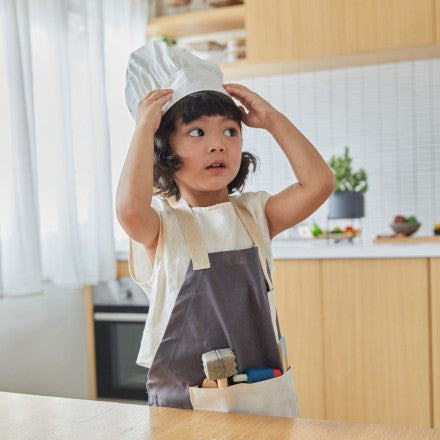 Plan Toys Chef Set Kochschürze und Zubehör, Kostüm
