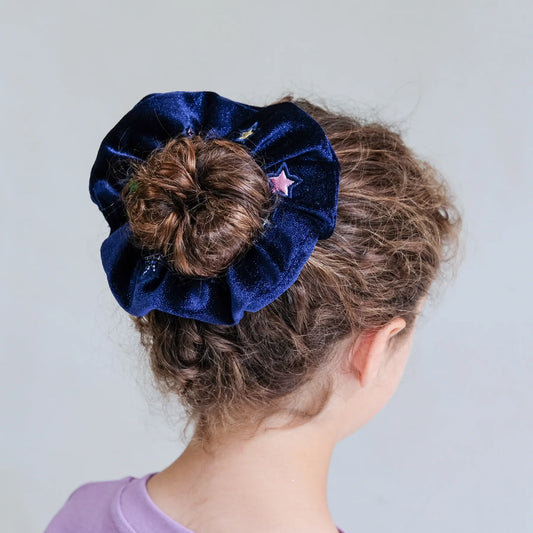 Mimi & Lula Constellation Samt Scruncies dunkelblau