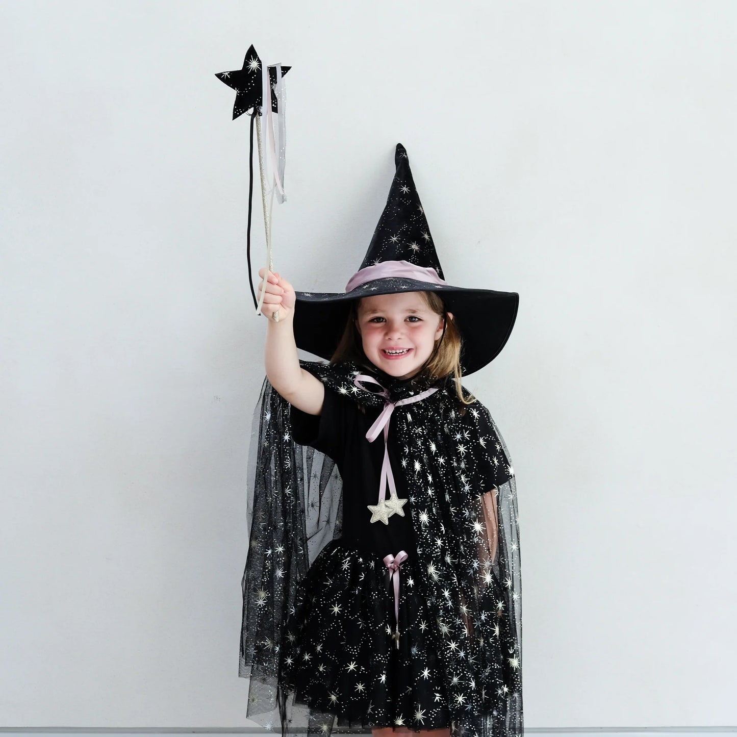 Mimi & Lula Agatha Hexenumhang Cape, schwarz Samt