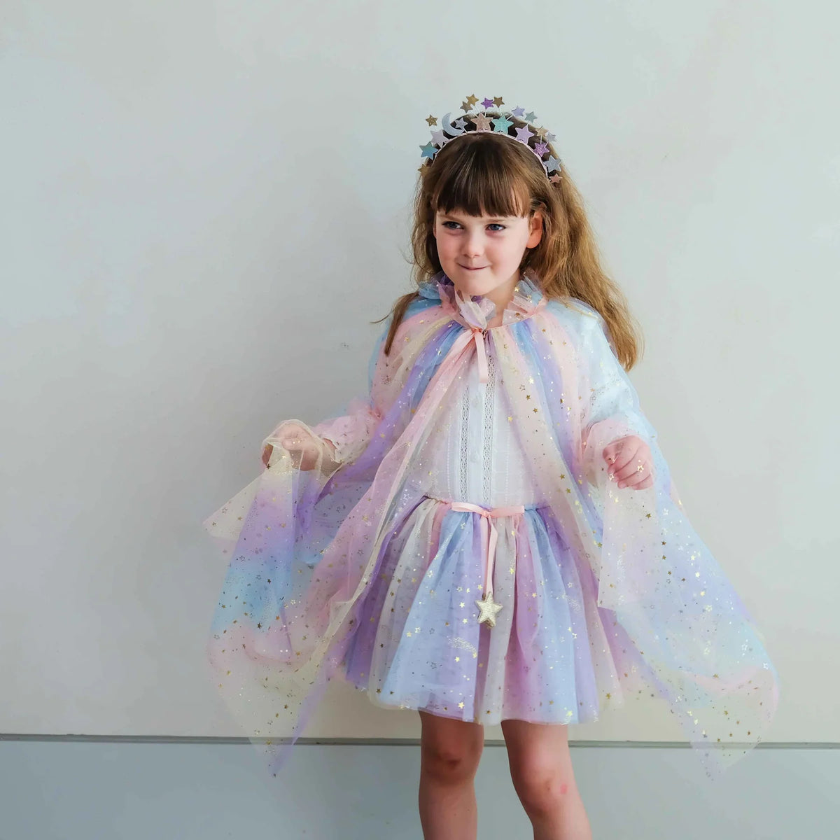 Mimi & Lula Ombre Shooting Star Cape Umhang, bunt mit goldenen Sternen