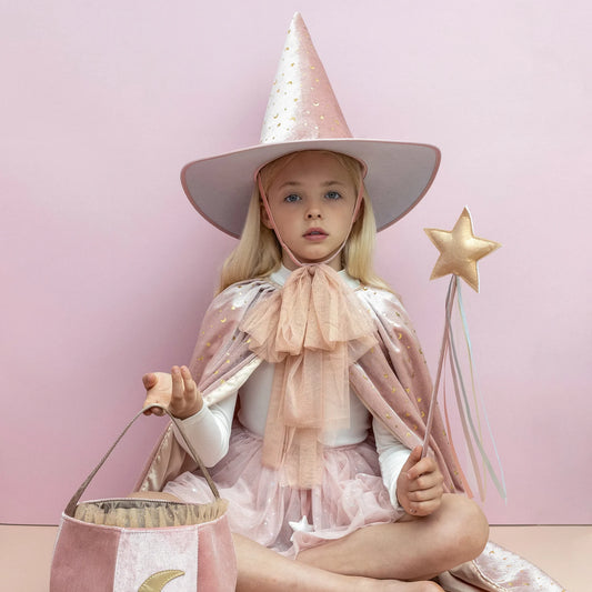Mimi & Lula Hexenhut Glinda, rosa Samt mit goldenen Sternen