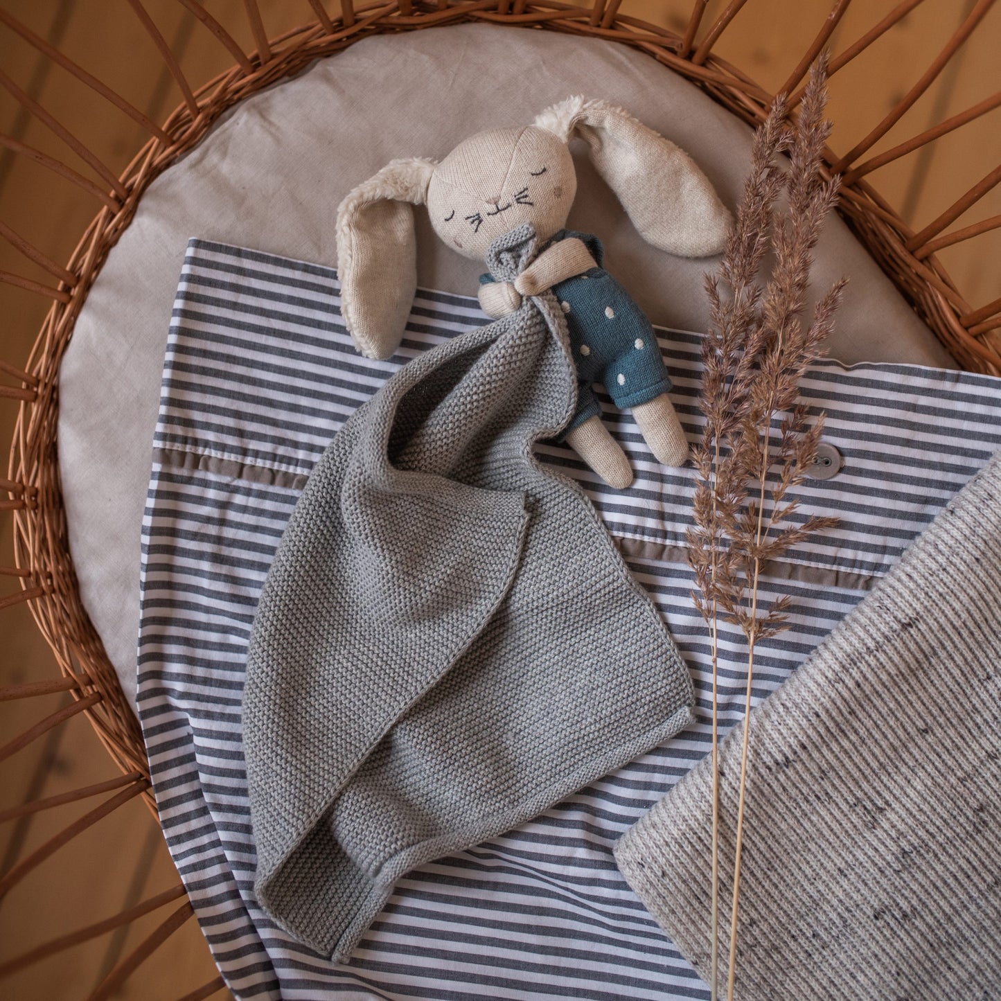 Ava&Yves Kuscheltuch Hase blau