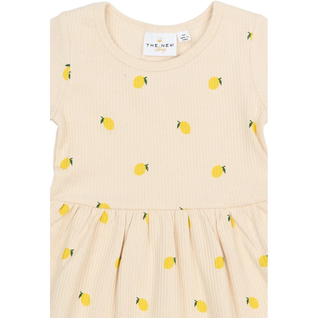 The New TNSTSmilla Kleid, gardenia AOP, Zitronen