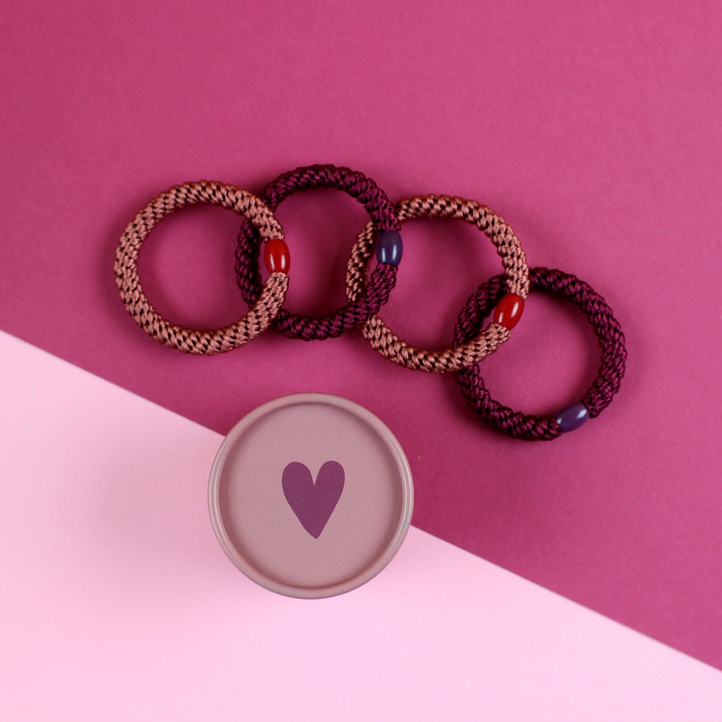 Ava&Yves Haargummi-Set altrosa dunkelrot mit 4 Haargummis in runder Geschenkbox