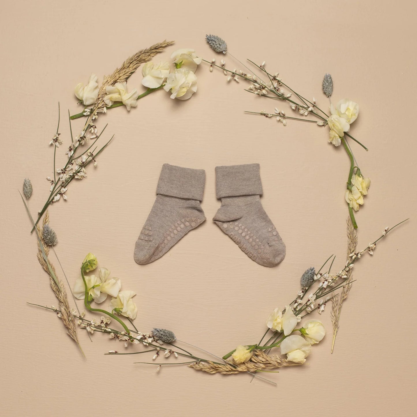 GoBabyGo Rutschfeste Socken aus Bambus Sand