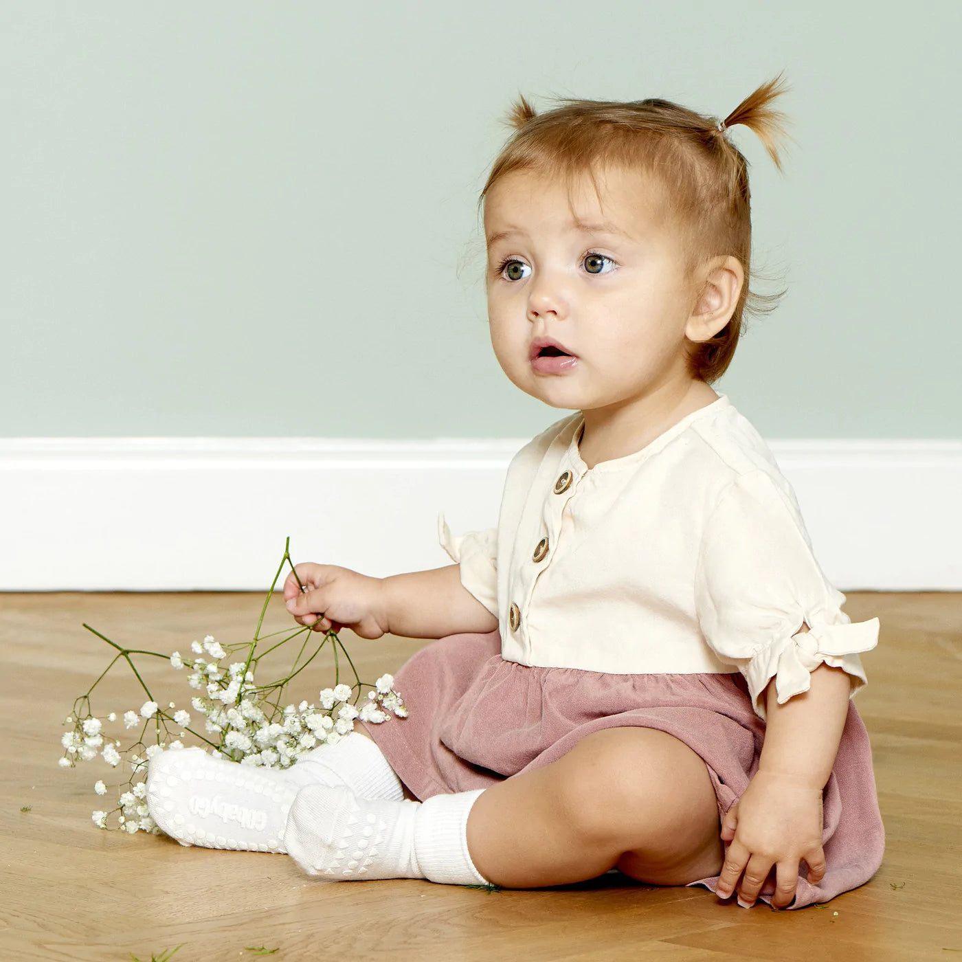 GoBabyGo Rutschfeste Socken aus Bambus off white